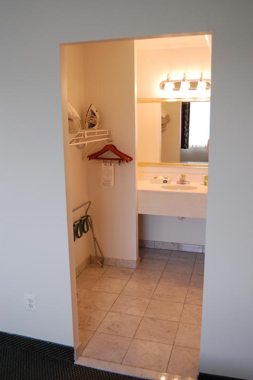 Washington Suites Alexandria Pokoj fotografie