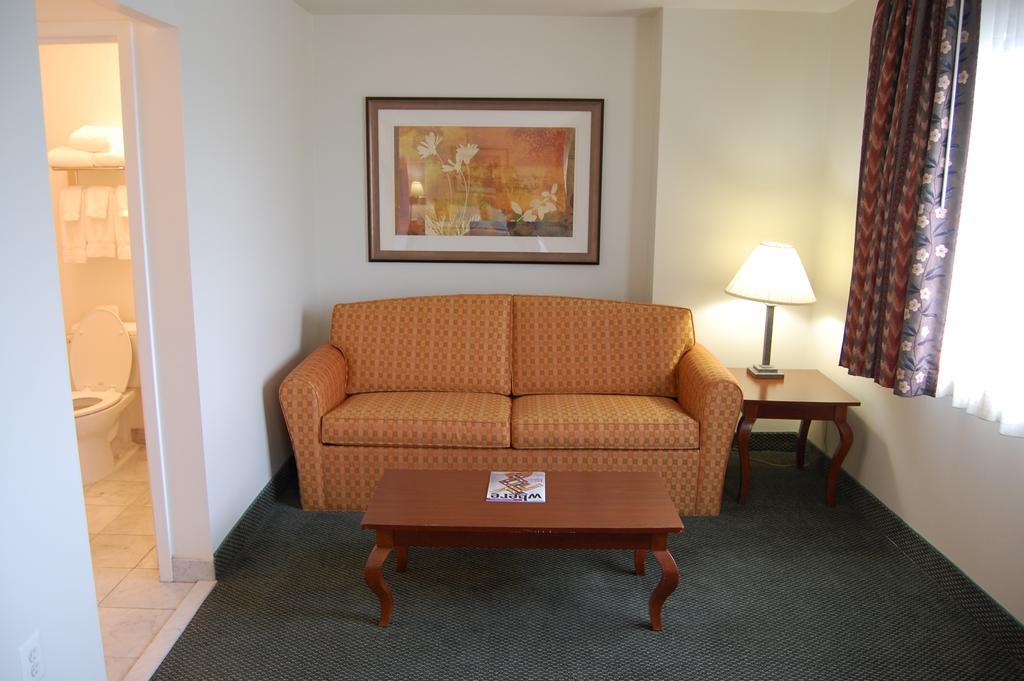 Washington Suites Alexandria Pokoj fotografie